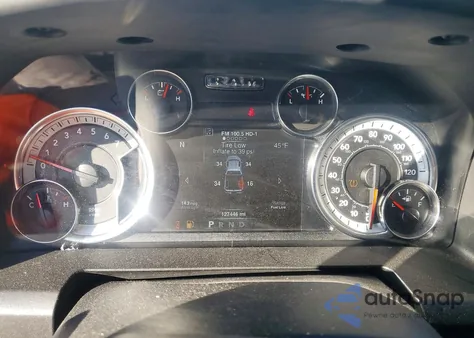 2019 Ram 1500 Classic Slt z USA, uszkodzony, nr VIN 1C6RR7TT3KS714330